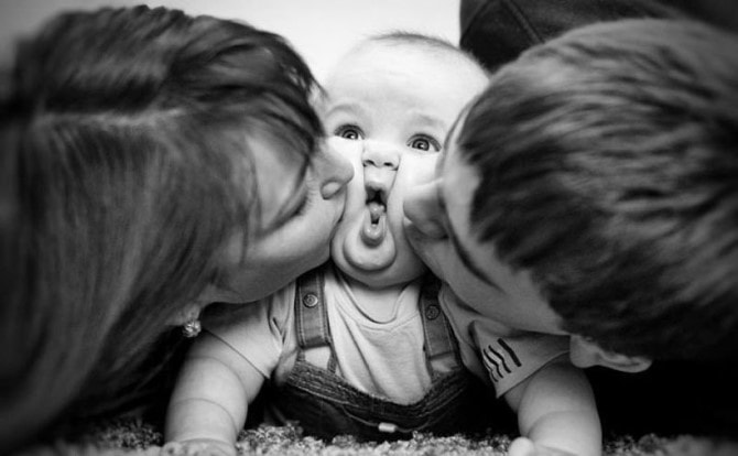 Baby Photos - Wacky Big Kiss