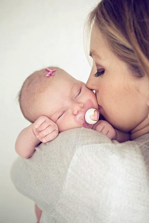 Baby Photos - With Mom Kiss