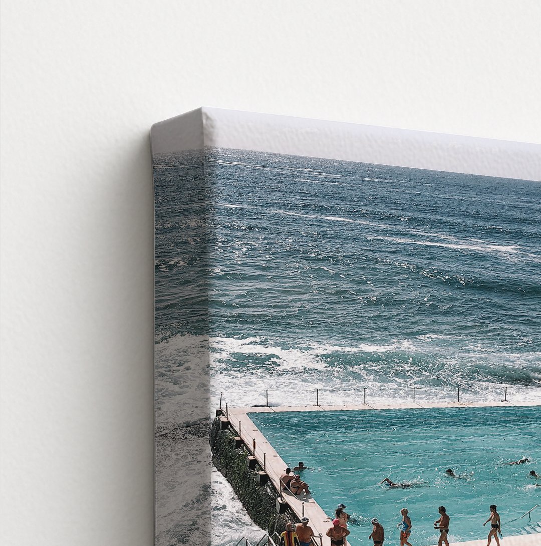 Gallery wrap canvas print edge