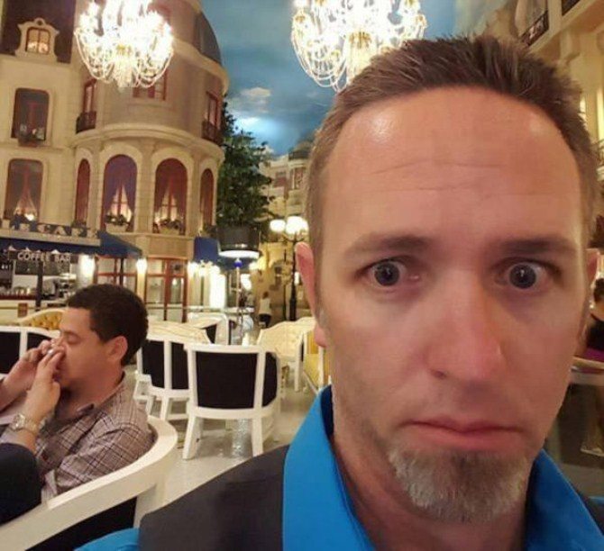 Funniest Photos - Picking