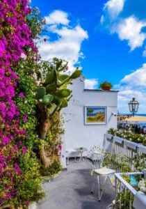 10 Easy Interiors Trends To Try In Your Home - Interiors Moving Outdoors
