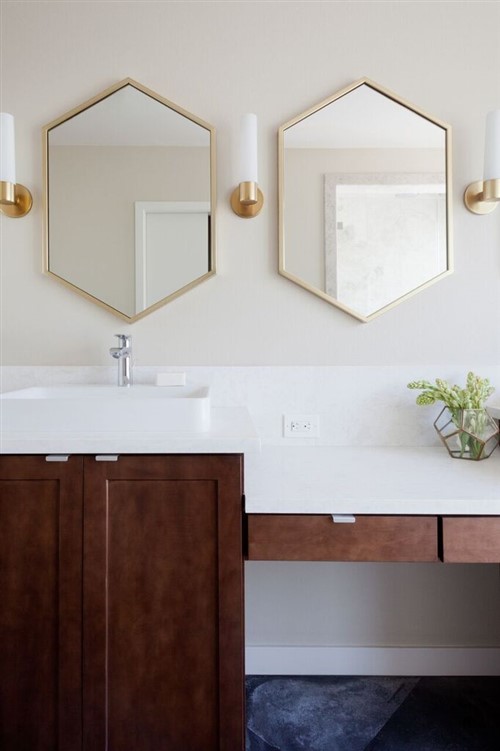 Bathroom Decorating Ideas - Timeless Look