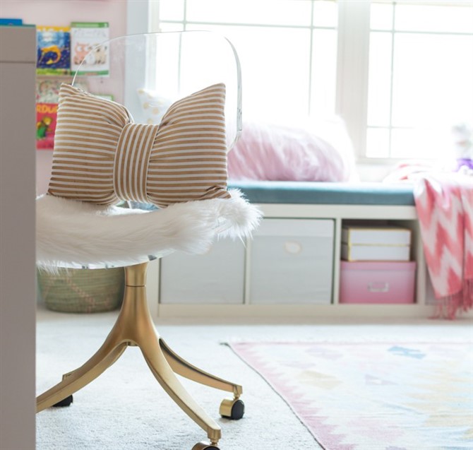 Budget Friendly Bedroom Decorating Ideas - Vintage Glam Chair