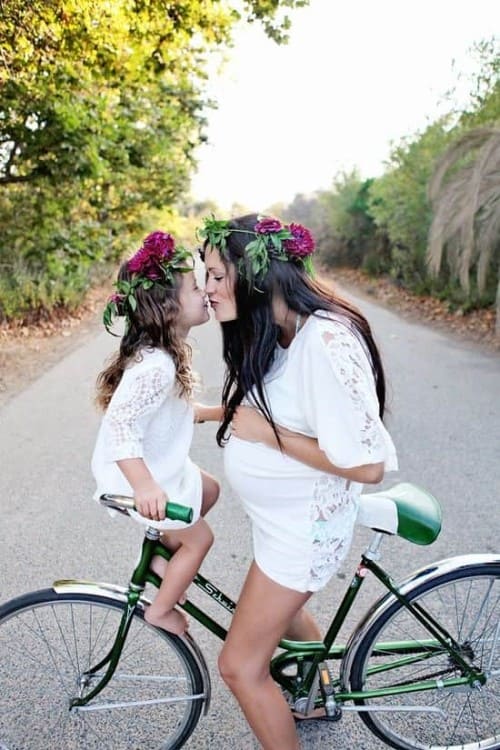 Pregnancy Photo Ideas - Bike