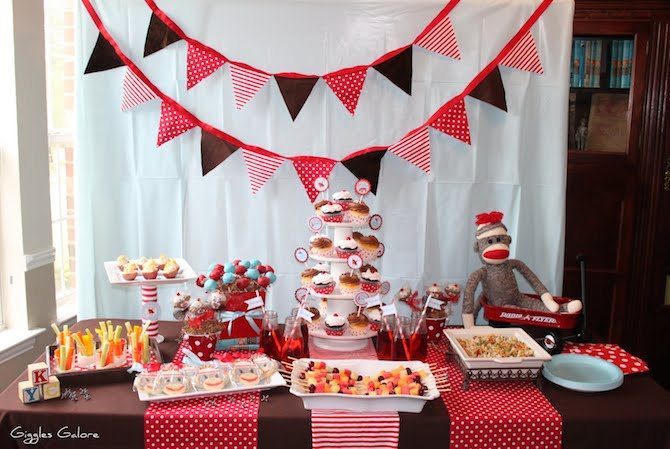 Baby Shower Themes - Sock Monkey