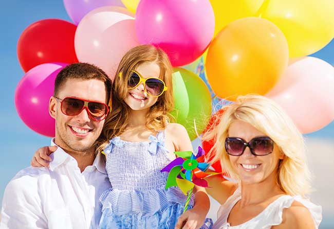 Family Photo Ideas - Summer Balloons