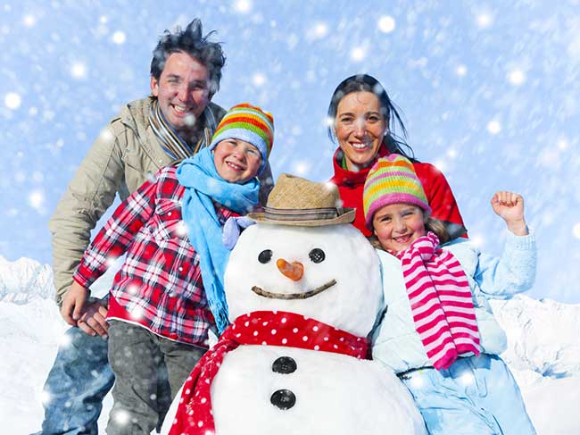 Family Photo Ideas - Build A Snowman