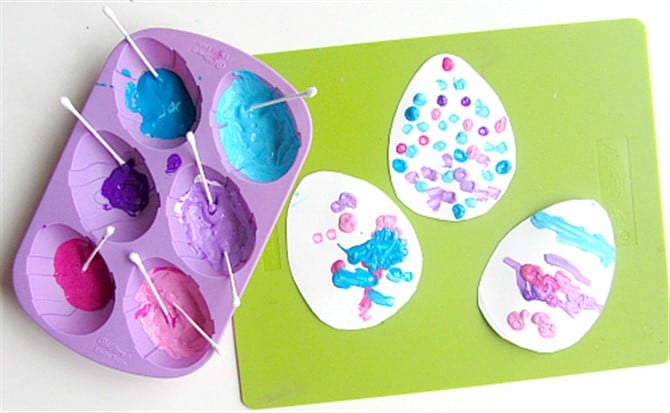 Craft For Toddlers - Painted Eggs