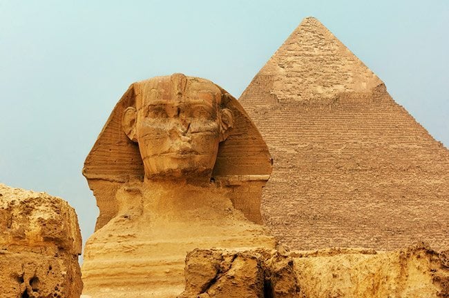 design-guide-photos-on-canvas-sphinx-and-pyramids