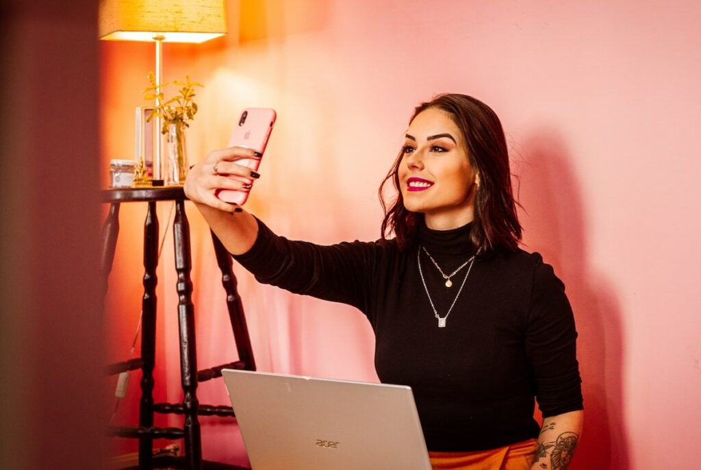 how to take the perfect selfie