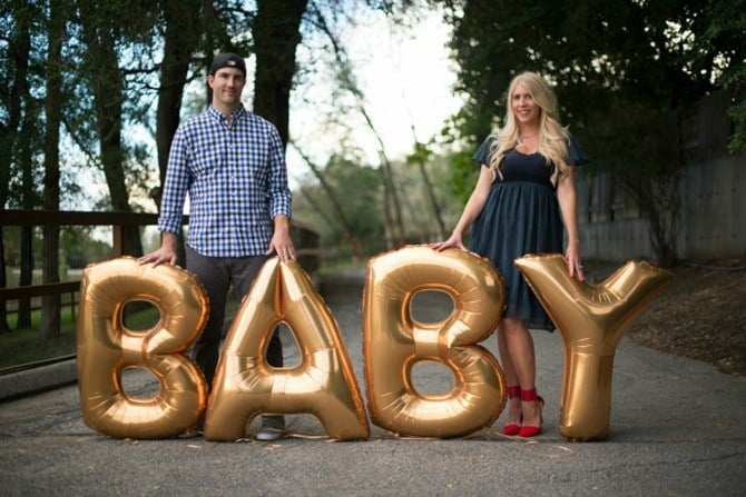 Pregnancy Announcement Ideas - Giant Letter Balloons