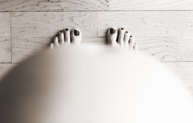 Pregnancy Photo Ideas - Can't See My Legs