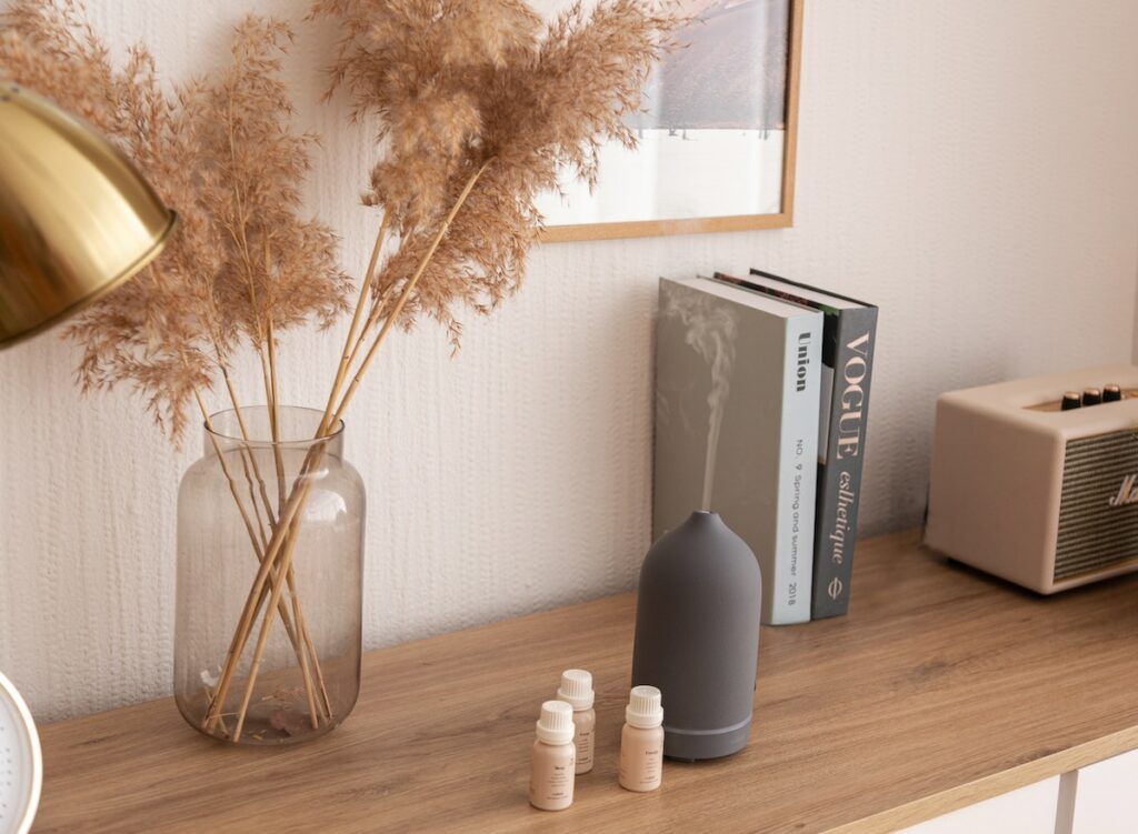 home staging decor diffuser