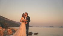 25 Super Unique Wedding Photo Ideas